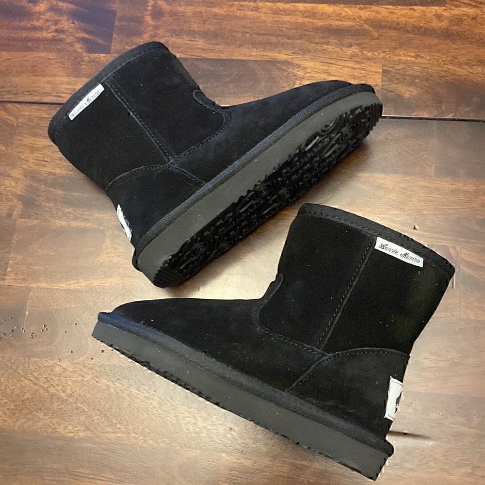 New! Aussie Merino Wool Kids Suede Boots K10 (6.9 inches foot length)